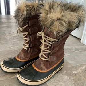 Sorel “Joan of Arctic” Boots